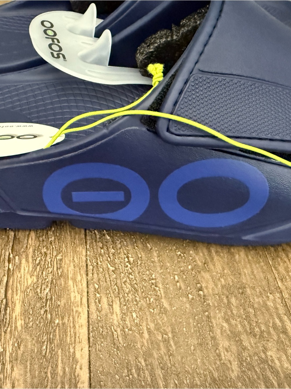 OOFOS Sandals - Picture 2 of 5